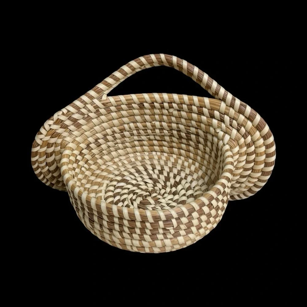 Sweet Grass Woven Wall Pocket Basket Folk Art South Carolina Gullah Seagrass